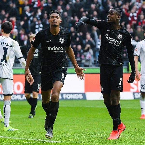  Der Machtwinner in der Schlussphase: Sebastién Haller dreht mit Tor und Vorlage ganz spät das Spiel gegen die TSG. (Foto: imago/Jan Hübner)