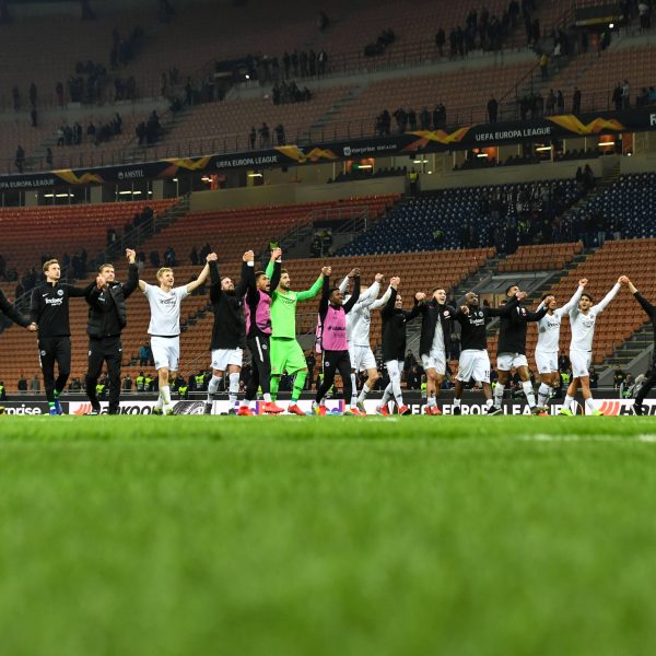  Riesen Freude bei der Eintracht nach dem Erreichen des Europa-League-Viertelfinales. (Bild: imago/Revierfoto)