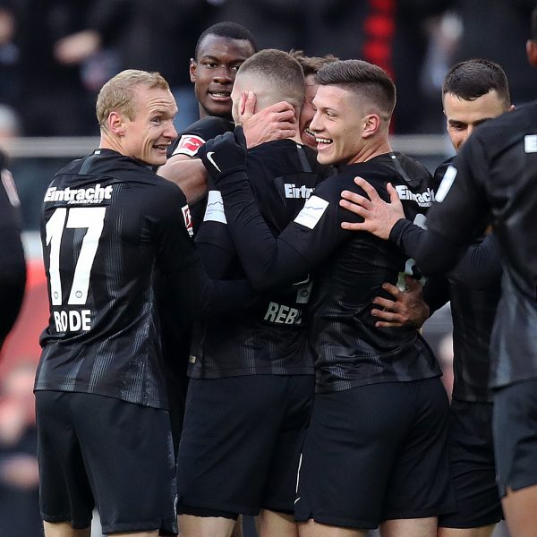  Sebastian Rode lobt Luka Jovic, Sebastien Haller und Ante Rebic.