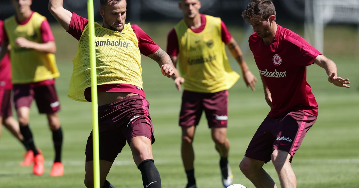  Für David Abraham wird das Spiel gegen Haris Seferovic ein besonderes.