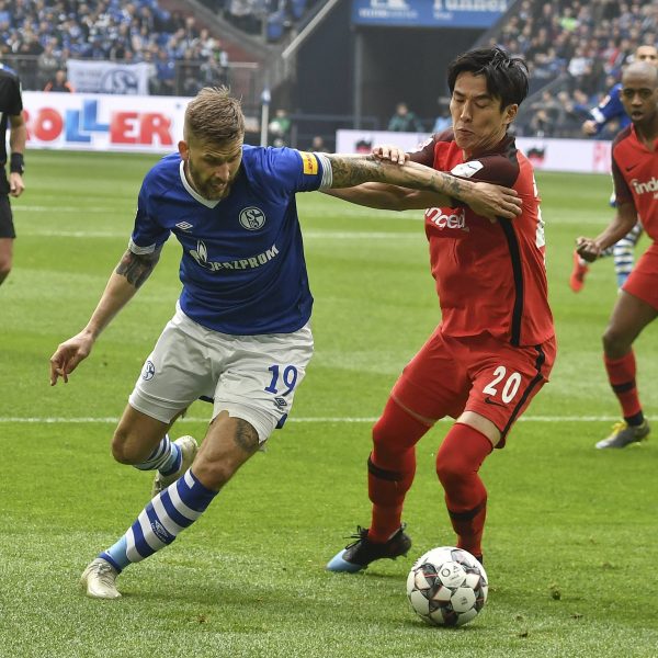  Makoto Hasebe war trotz des Sieges mit der Leistung auf Schalke nicht zufrieden. (Bild: imago/Nordphoto)
