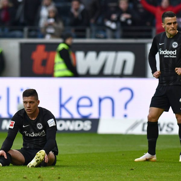  Es gibt Tage, an denen soll es einfach nicht sein. Trotzdem war die Enttäuschung in den Reihen der Eintracht groß. (Foto: imago/Revierfoto)