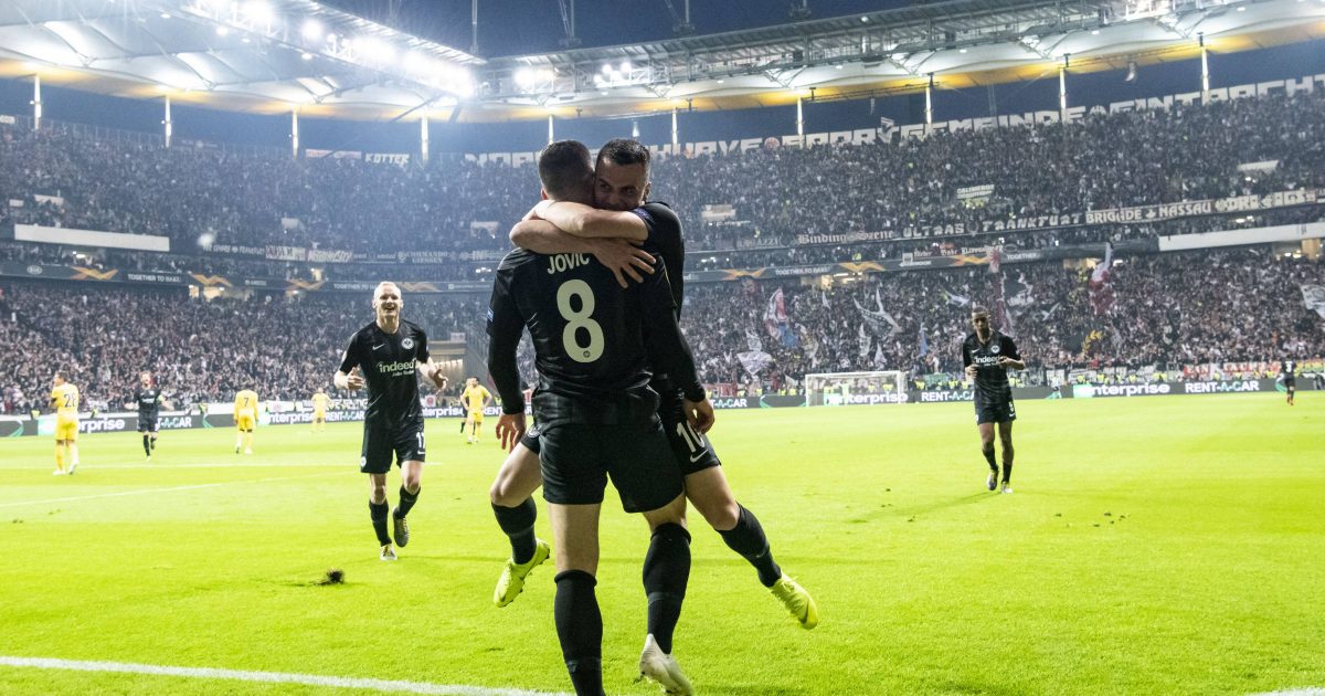  Unglaubliche Emotionen: Luka Jovic und Filip Kostic bejubeln ihren Führungstreffer im Hinspiel. (Quelle: Imago Images/ Jan Huebner)