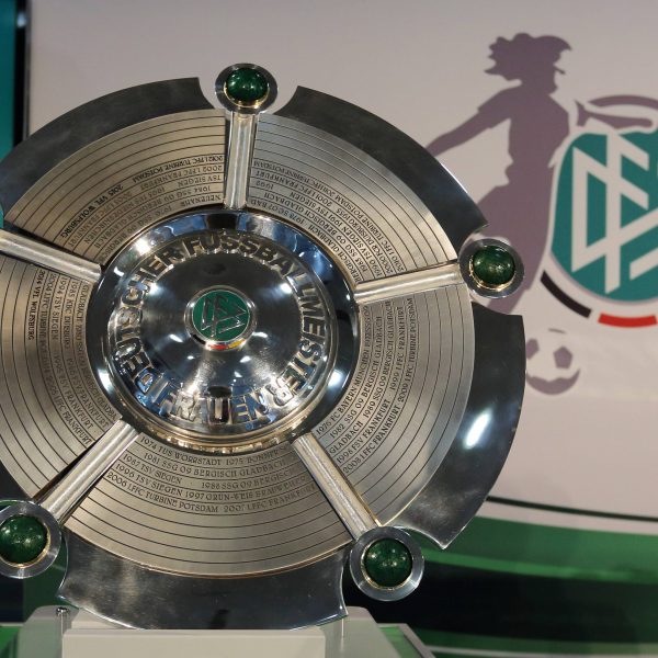  Dei SGE und der 1. FFC Frankfurt fusionieren. (Bild: imago images / Martin Hoffmann)