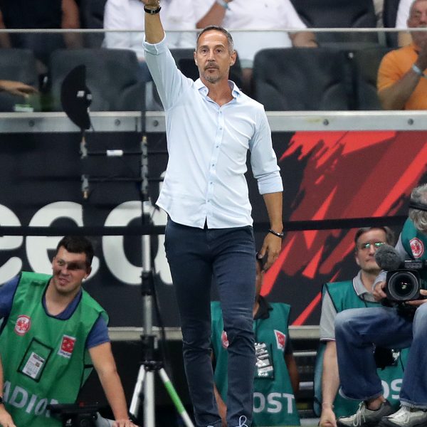  Eintracht-Chefcoach Adi Hütter zeigte sich durchaus zufrieden mit den vergangenen zehn Tagen.