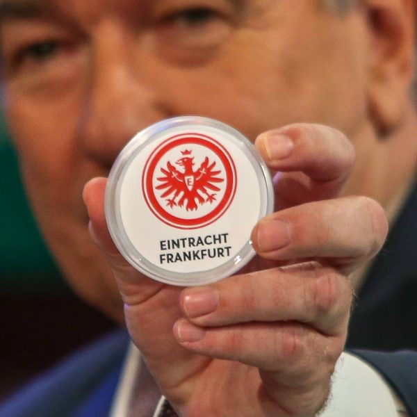  Eintracht Frankfurt trifft auf ... (Bild: imago images / MaBoSport)