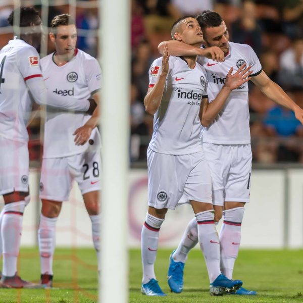  Mijat Gacinovic und Filip Kostic machten beide eine starke Partie. Insbesondere Gacinovic belohnte sich endlich einmal mit einem Tor für seinen unermüdlichen Einsatz (Bild: imago images / eu-images)