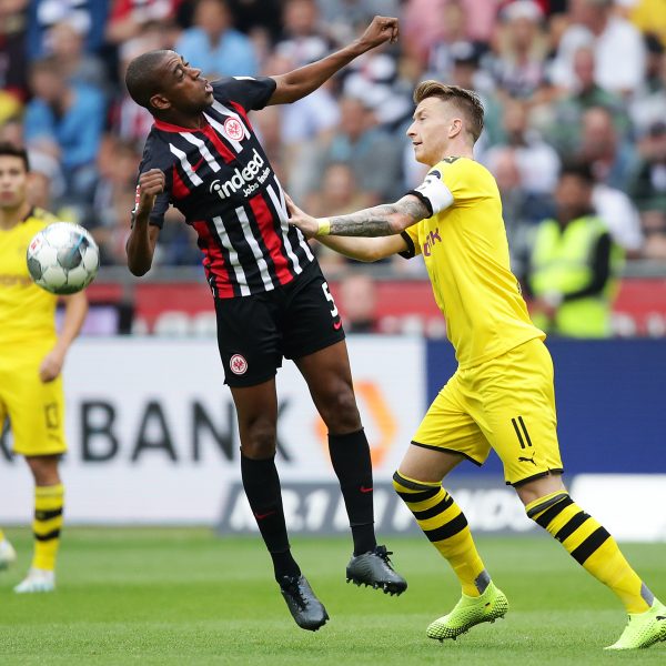  Die Eintracht zeigt eine kämpferisch starke Leistung.