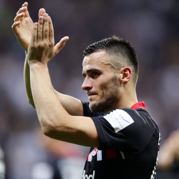  Filip Kostic fühlt sich in dem System von Adi Hütter pudelwohl (Bild: Heiko Rhode).