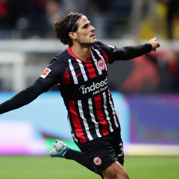  Goncalo Paciencia belohnte die SGE doppelt für eine starke erste Halbzeit.