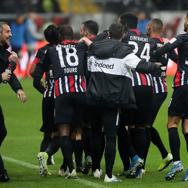  Trotz spätem Führungstreffer hat die Eintracht am Ende keinen Grund mehr zum Jubeln. Der späte Elfmeter nahm der SGE wichtige zwei Punkte.