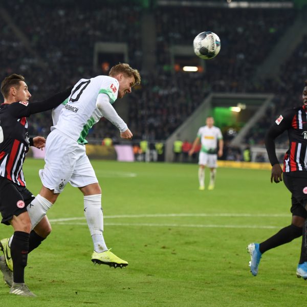  Eintracht Frankfurt verliert mit 2:4 gegen Borussia Mönchengladbach. (Foto: imago images / Horstmüller)