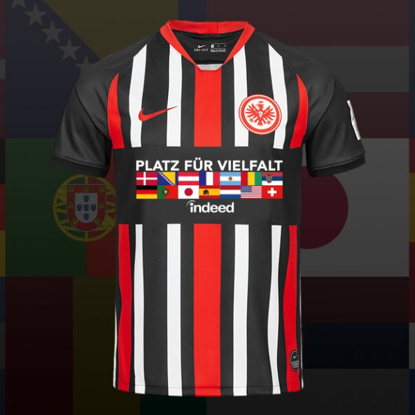  Mit diesem Spezial-Trikot werden die Adler am Samstag auflaufen. (Foto: Eintracht Frankfurt)