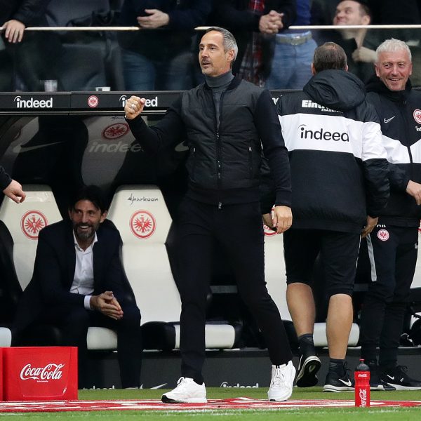  Adi Hütter ließ mit der SGE die Muskeln spielen. (Foto: Heiko Rhode)