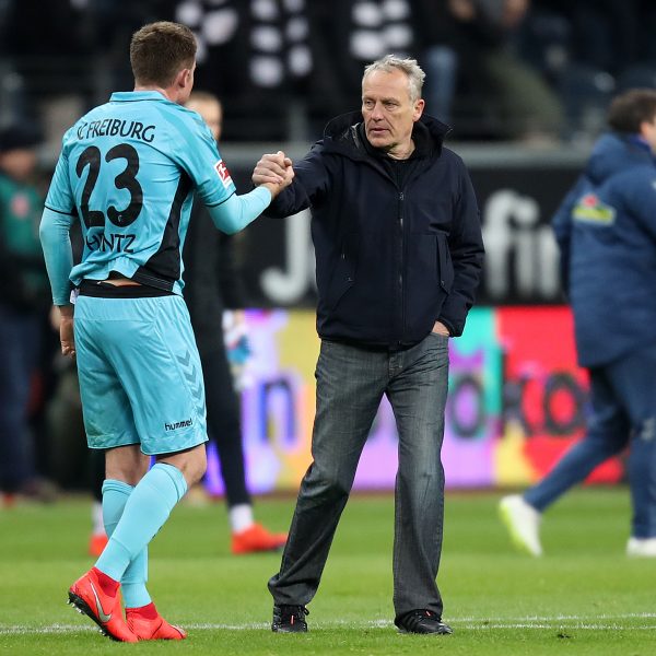  Christian Streich lobt die SGE. Und kann wohl auf Luca Waldschmidt bauen. (Foto: Rhode)