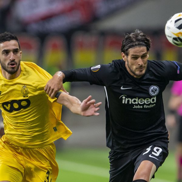  Beim Hinspiel in Frankfurt nahm die SGE den Kampf an und gewann letztlich knapp aber verdient mit 2:1 gegen Lüttich. (Bild: Imago Images/ HMB-Media)