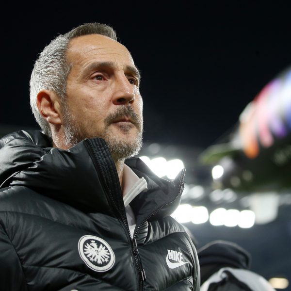  Eintracht Trainer Adi Hütter hofft gegen die Hertha auf ein besseres Ergebnis als zuletzt gegen Mainz, Wolfsburg und Freiburg. (imago images / Thomas Frey)