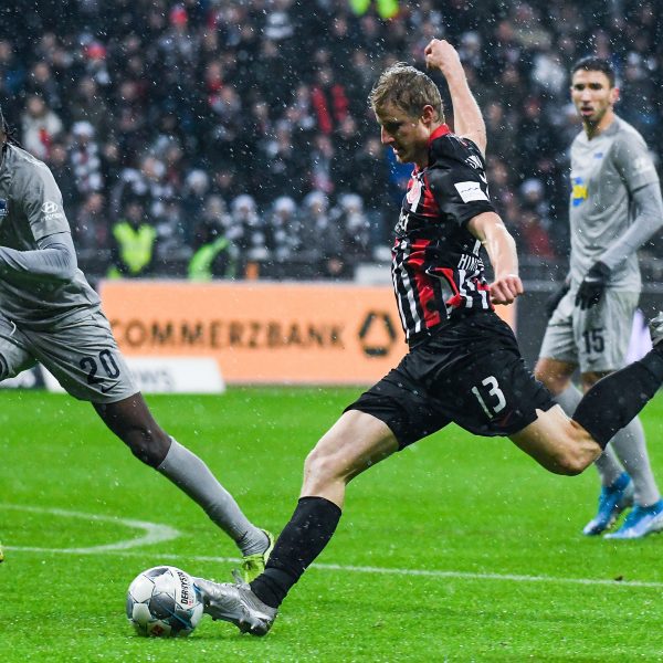  Martin Hinteregger traf gegen Hertha zu seinem fünften Bundesliga-Tor in dieser Saison. (imago images / Jan Huebner)