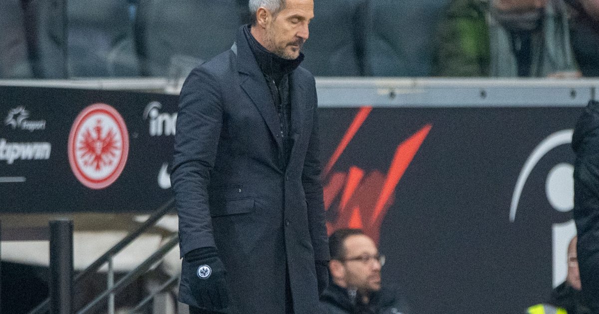  Adi Hütter muss die nächste Enttäuschung hinnehmen. Foto:i mago images / Sven Simon