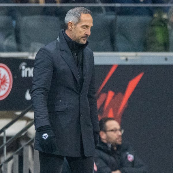  Adi Hütter muss die nächste Enttäuschung hinnehmen. Foto:i mago images / Sven Simon