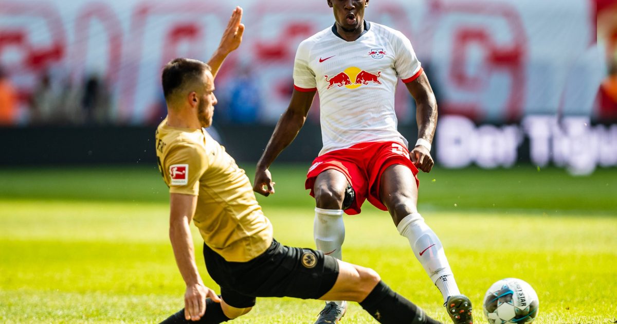 Kämpferisch präsentierte sich Filip Kostic bereits im Hinspiel. (Quelle: imago images / Hartmut Bösener)