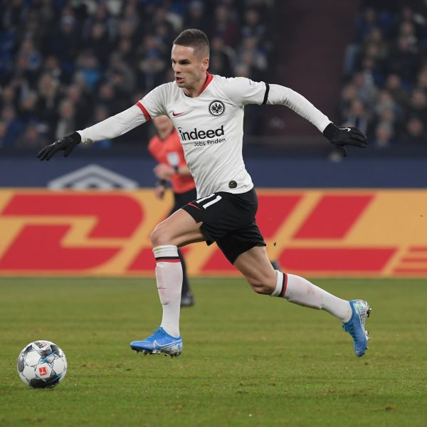  Mijat Gacinovic trägt bereits seit 2015 den Adler auf der Brust.(Bild: imago images/ Team 2)