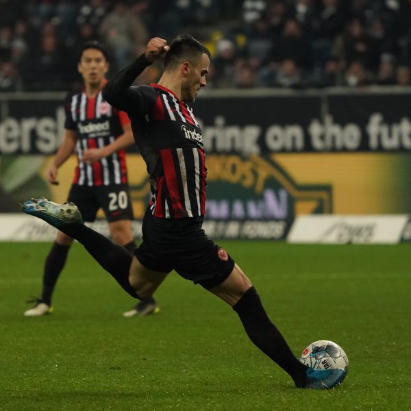 Filip Kostic ist ein absoluter Leistungsträger und auf seiner Position einer der besten Spieler Europas. (Foto: Imago Images / Schüler)