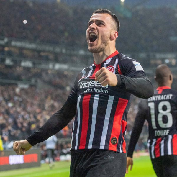  Filip Kostic krönte seine tolle Leistung gegen Leipzig mit seinem zweiten Saisontor. (Bild: imago images / Sven Simon)