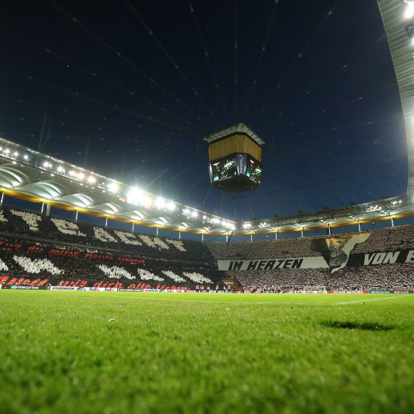  Eine Choreographie wie die gegen Lissabon in der letzten Saison, wird es gegen Salzburg nicht geben. (Foto: Imago Images/Eibner)