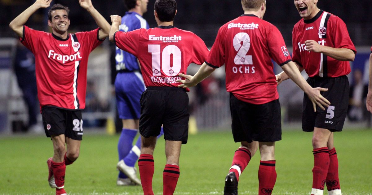  Die Eintracht hat am Ende gut lachen. (Quelle: imago images / Alfred Harder)