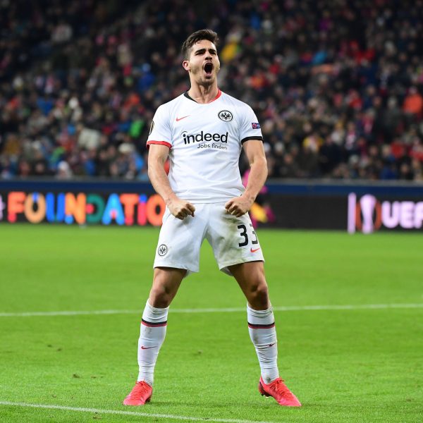  Selbstbewusstsein pur: André Silva scheint in Frankfurt angekommen zu sein (Foto: imago images/ Jan Huebner)