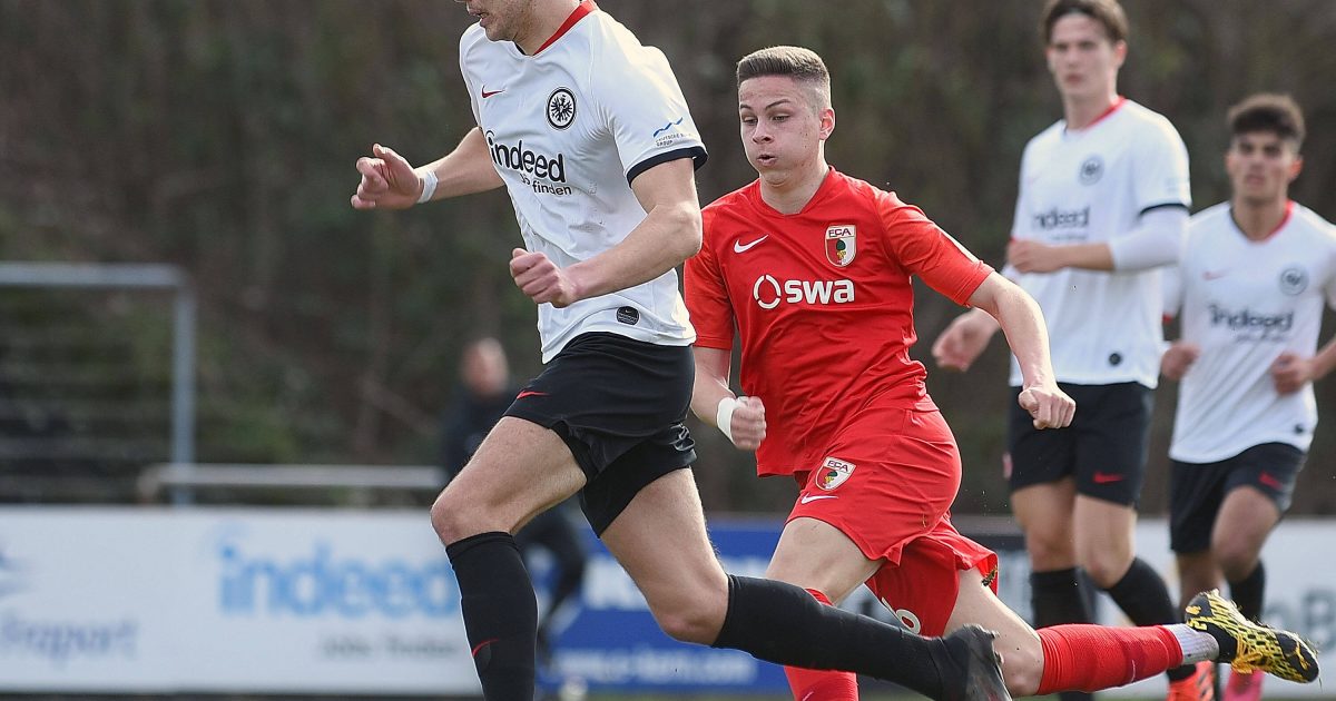  Fynn Otto hat bei der Eintracht einen Profivertrag unterzeichnet. (Foto: imago images / Jan Huebner)