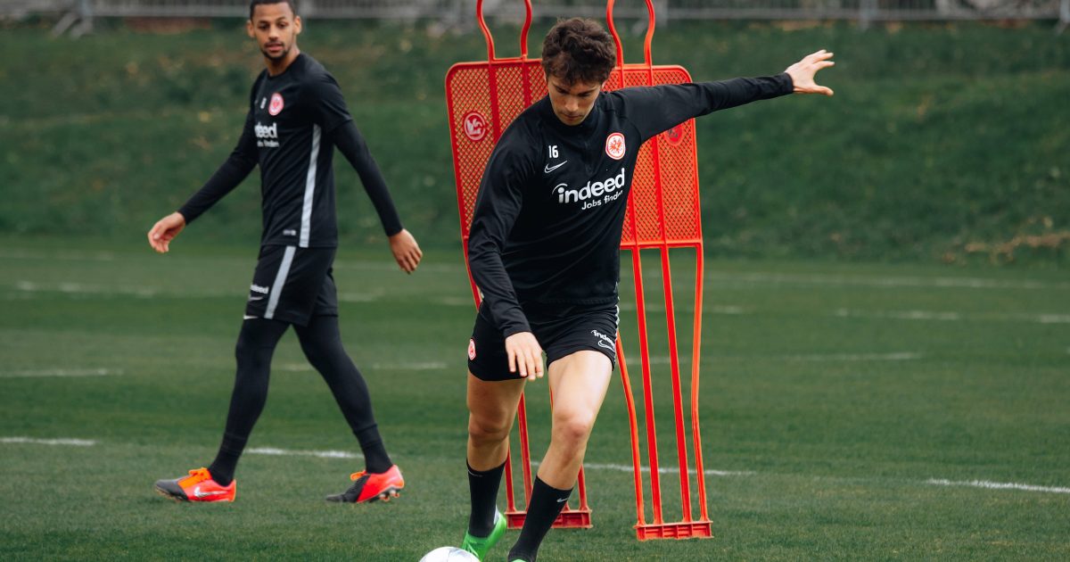  Lucas Torró soll beim Hamburger SV auf dem Wunschzettel stehen. (Foto: imago images / Jan Huebner)