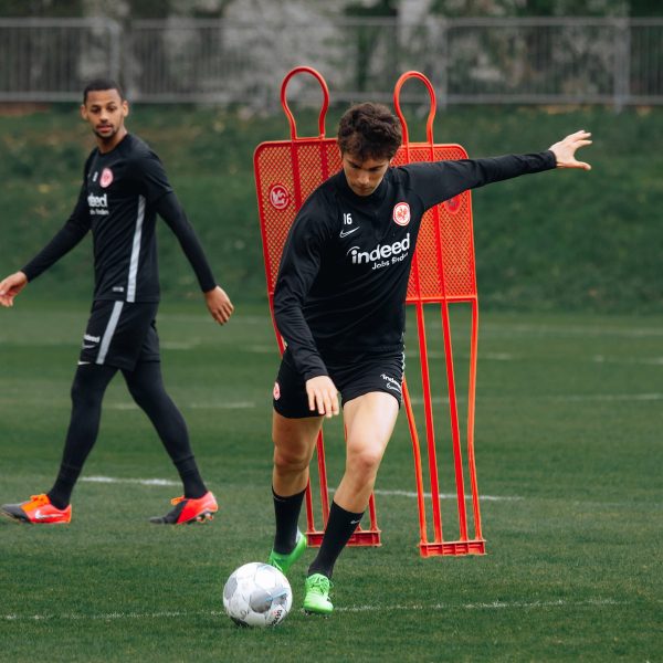  Lucas Torró soll beim Hamburger SV auf dem Wunschzettel stehen. (Foto: imago images / Jan Huebner)