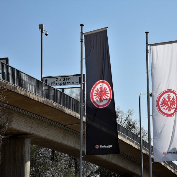  Eintracht Frankfurt setzt in der Corona-Krise ein einheitliches Signal. (Foto: imago images / Hartenfelser)