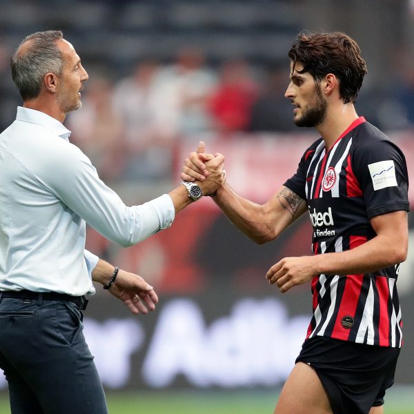  Ab sofort kann Adi Hütter fünfmal pro Spiel auswechseln. (Foto: Heiko Rhode)