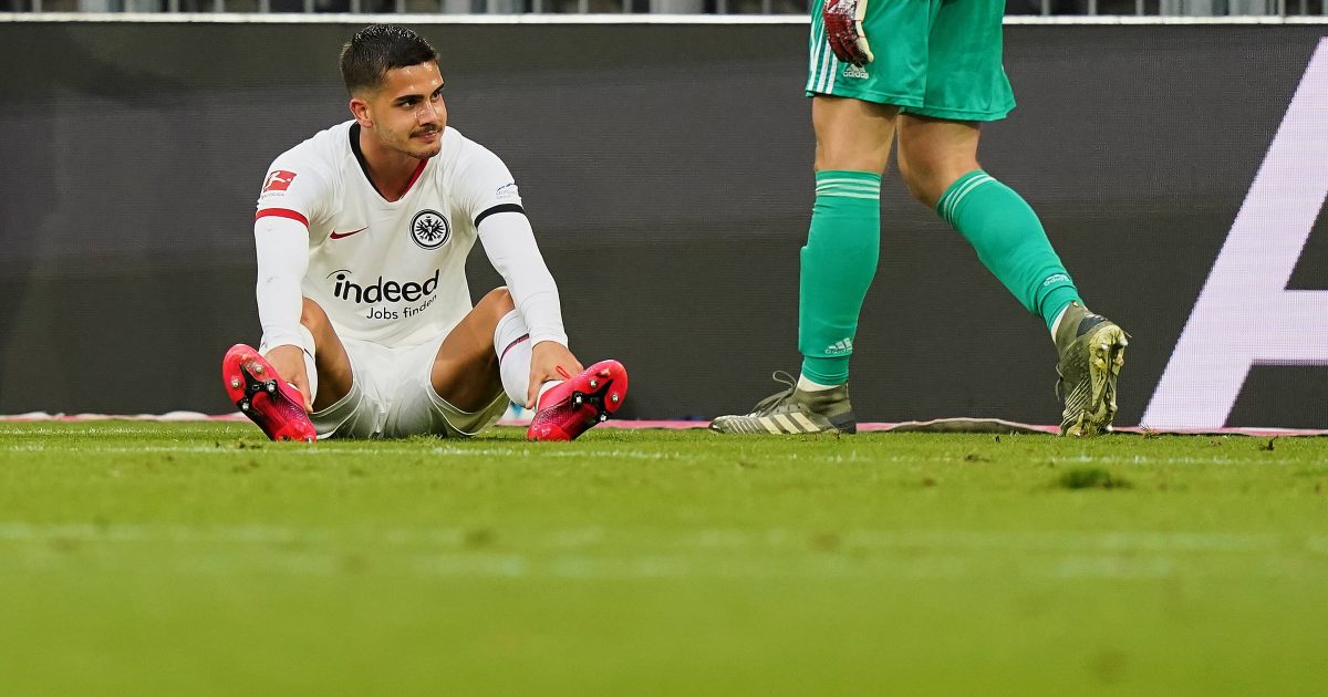 Enttäuschung bei André Silva. Gute Ansätze der Eintracht sollten gegen den deutschen Rekordmeister nicht reichen. Die Hessen stehen vor der kommenden Partie gegen Freiburg nun gehörig unter Druck. (Bild: imago images / Poolfoto)