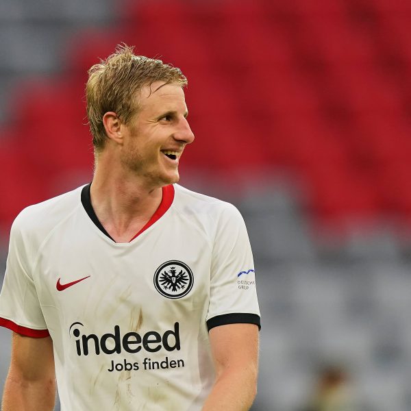  Martin Hinteregger ist nach dem Bayern-Spiel nun der gefährlichste Eintracht-Torschütze in der Liga (Bild: imago images / Poolfoto)