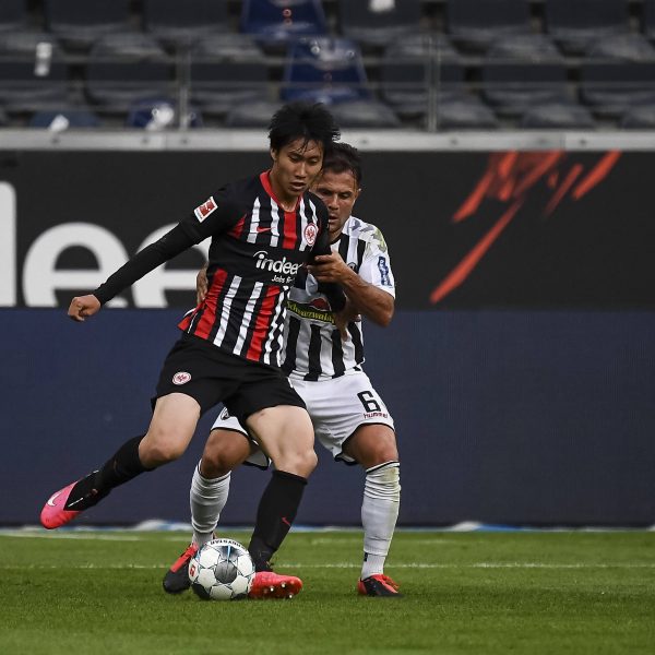  Daichi Kamada bereitete den Frankfurter Treffer in der ersten Halbzeit vor. (Bild: Imaga images/Poolfoto)