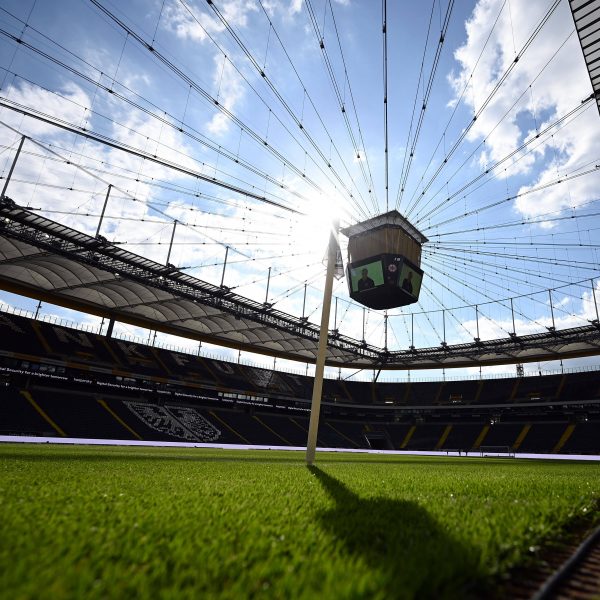  Weht noch in dieser Saison Champions League-Luft im Frankfurter Waldstadion? (Foto: imago images / Poolfoto)