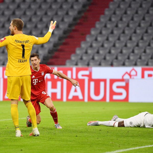  Trotz guter zweiter Halbzeit steht die SGE am Ende mit leeren Händen da. (Foto: imago images / Poolfoto)