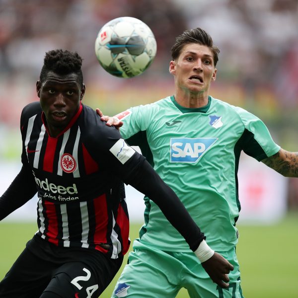  Letzte Saison Gegner, bald Teamkollegen: Steven Zuber wird ein Adlerträger.