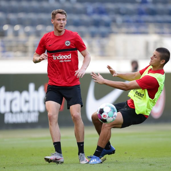  Dejan Joveljic musste am Mittwoch auf dem Nebenplatz trainieren. (Foto: Heiko Rhode)