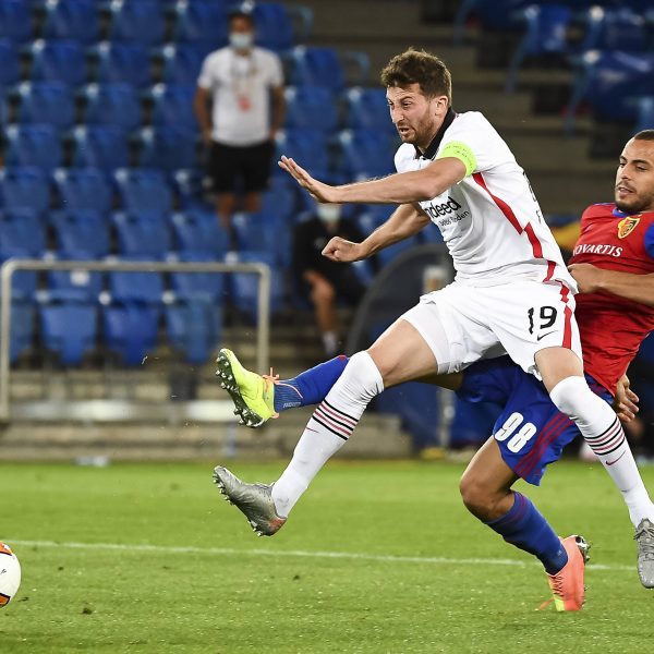  Die SGE war in Basel vorm Tor zu harmlos. (Bild: imago images / Jan Huebner)