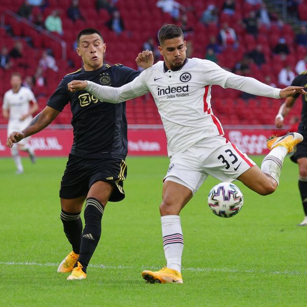  Erzielte in Amsterdam den einzigen Frankfurter Treffer: André SIlva. (Bild: imago images / HMB-Media)