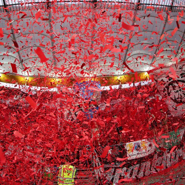  Das Ende der Geisterspiele in Frankfurt naht - so sollen gegen Bielefeld wieder Fans ins Stadion gelassen werden