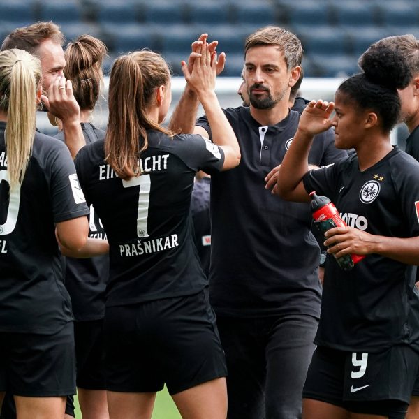  Start einer neuen Ära: Die SGE gewinnt ihr erstes Saisonspiel. (Bild: imago images / foto2press)
