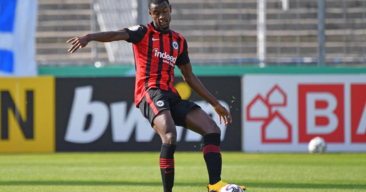  Evan Ndicka wird der SGE mehrere Wochen fehlen (Bild: imago images / Sven Simon)