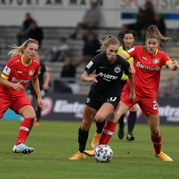  Rettete die SGE in letzter Minute: Laura Freigang. (Bild: imago images / Hartenfelser)