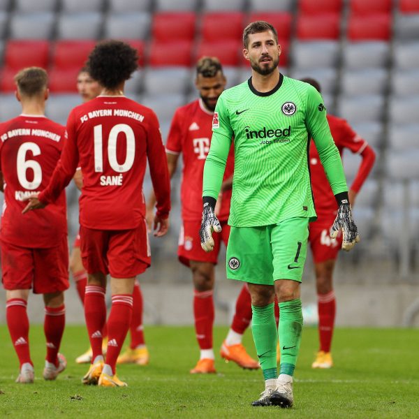  Kevin Trapp musste in München fünfmal hinter sich greifen. (Bild: imago images / Poolfoto)